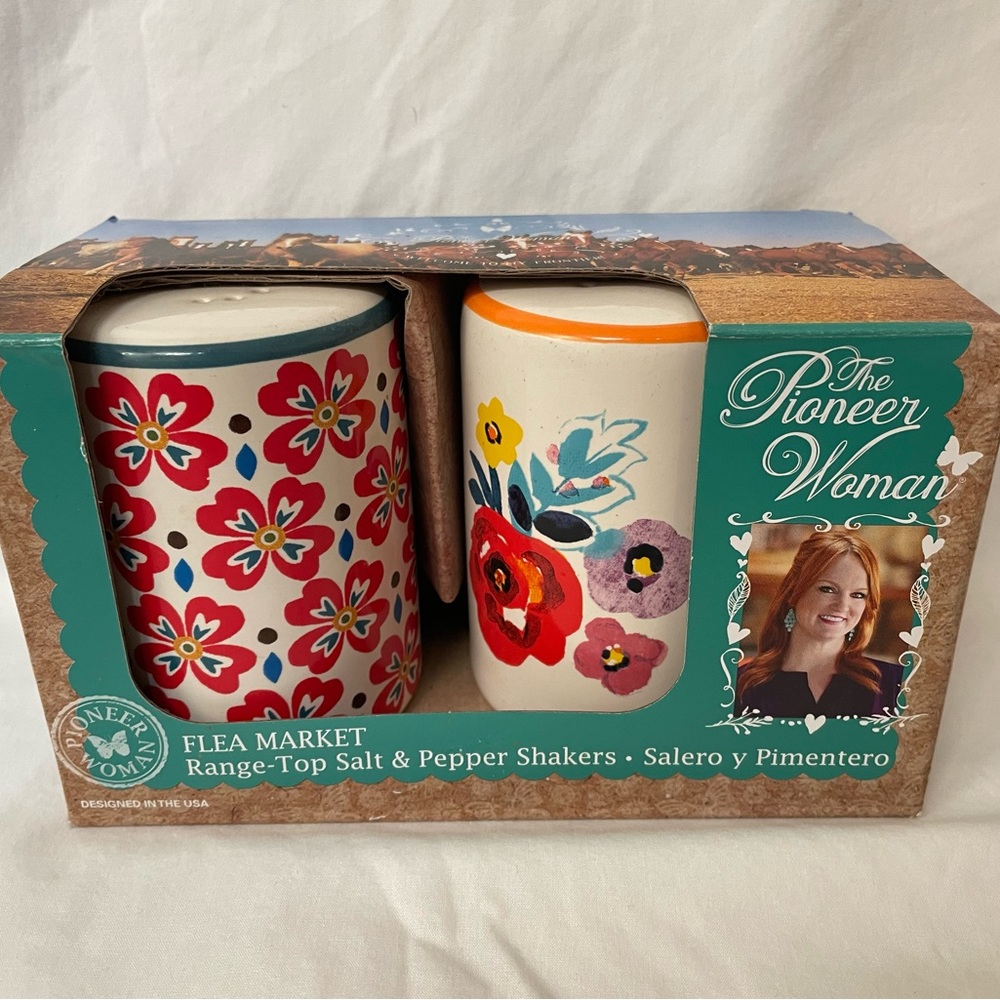 Pioneer Woman Ceramic Salt & Pepper Shakers